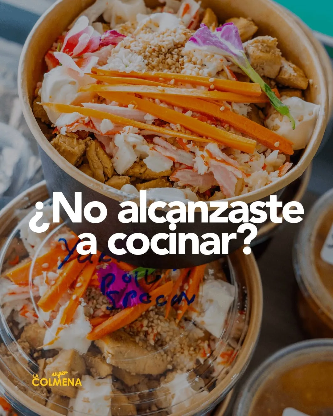 Charolas de comida casera para llevar, arroz y guisado del día, en Súper La Colmena, Colima